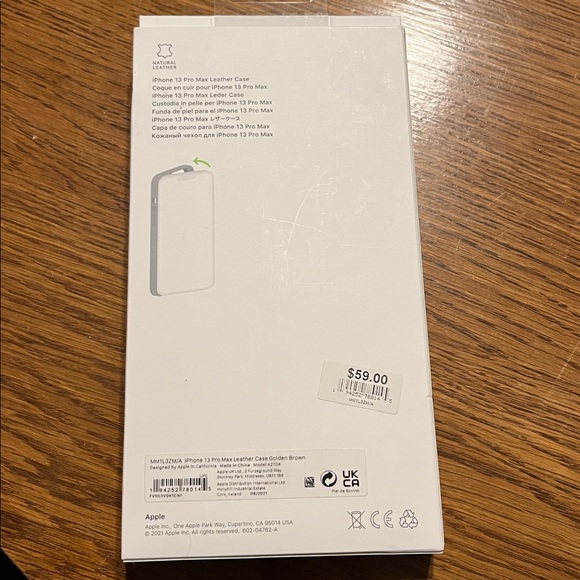 NWT iPhone 13 Pro Leather Case with MagSafe - Golden Brown - Picture 2 of 3